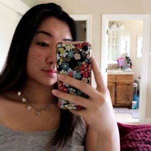 Meet your Posher, Connie